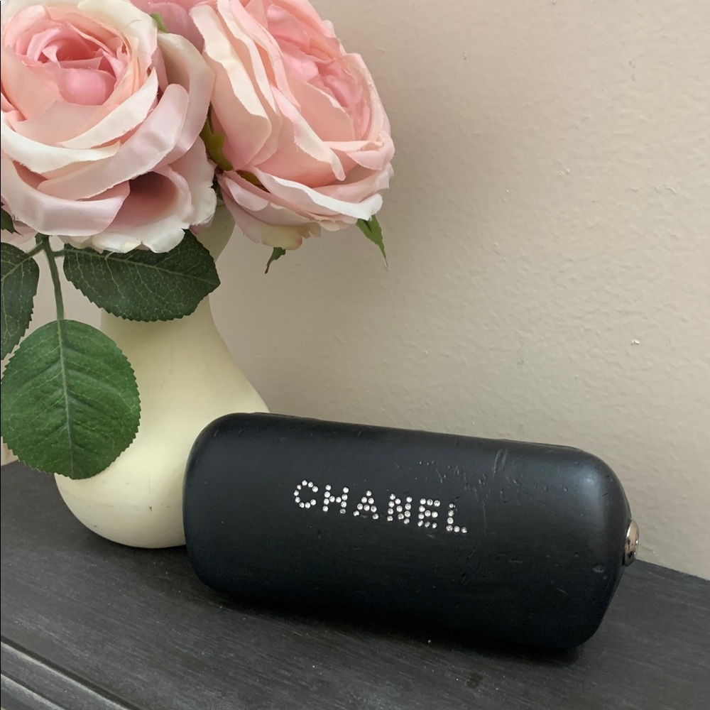 CHANEL Black Leather Eyewear Case Crystal Logo Embellishment - Picture 3 of 10